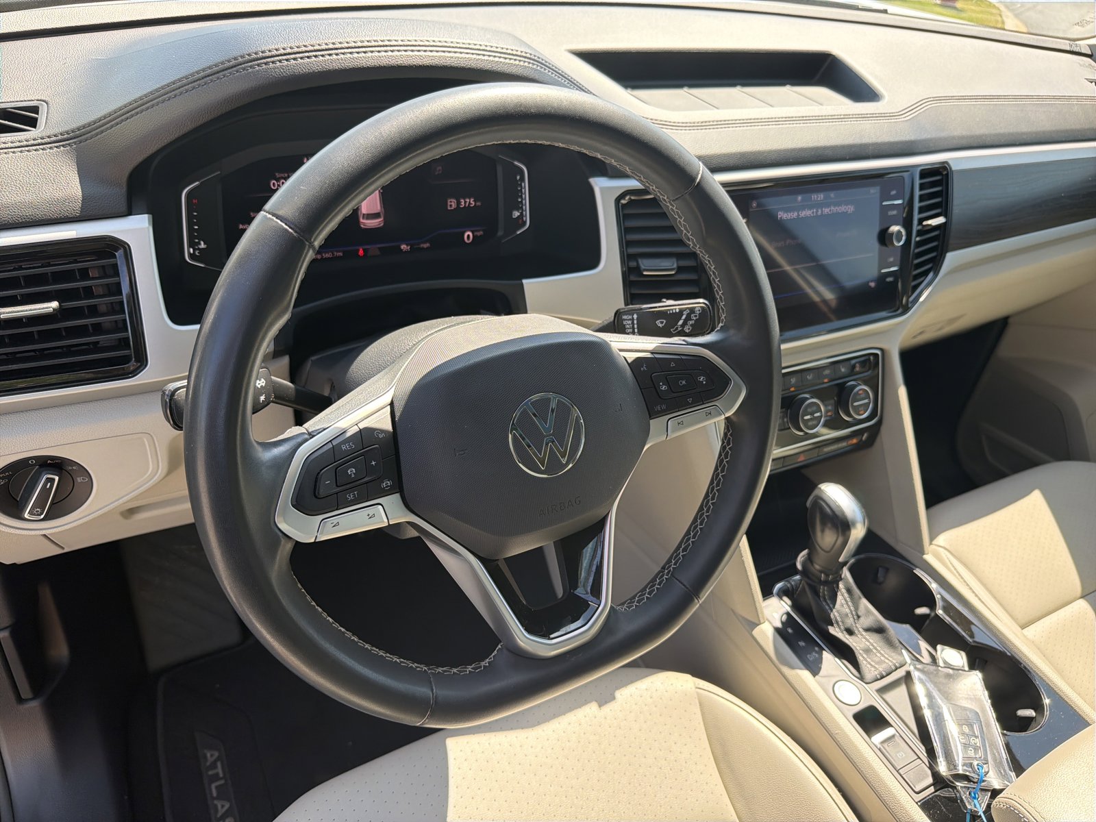 Used 2022 Volkswagen Atlas SE image 14