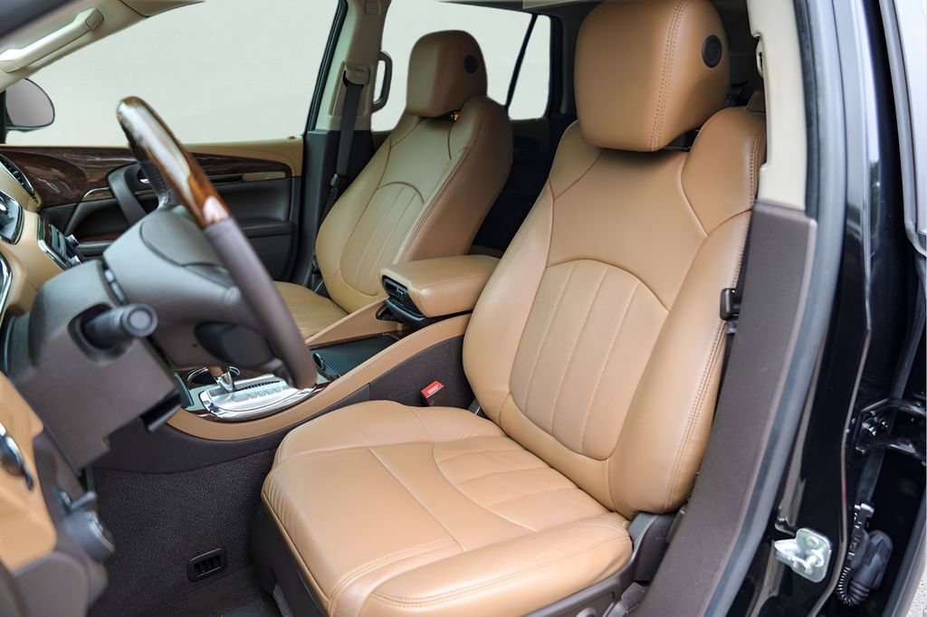 Used 2016 Buick Enclave Leather w/ Enclave Tuscan Edition FWD image 12