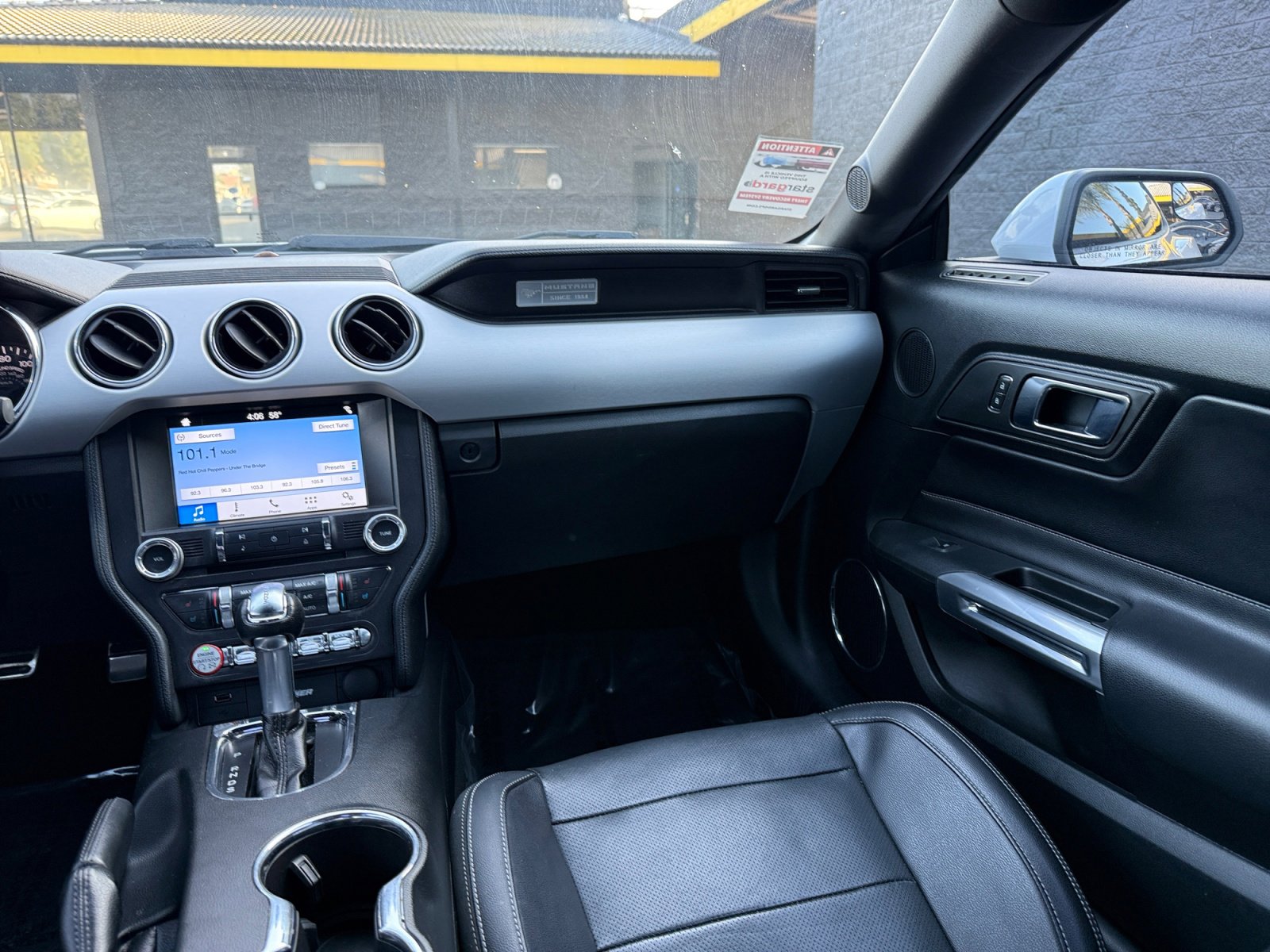 Used 2017 Ford Mustang Premium image 21