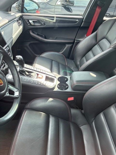 Used 2021 Porsche Macan GTS AWD/4WD image 12