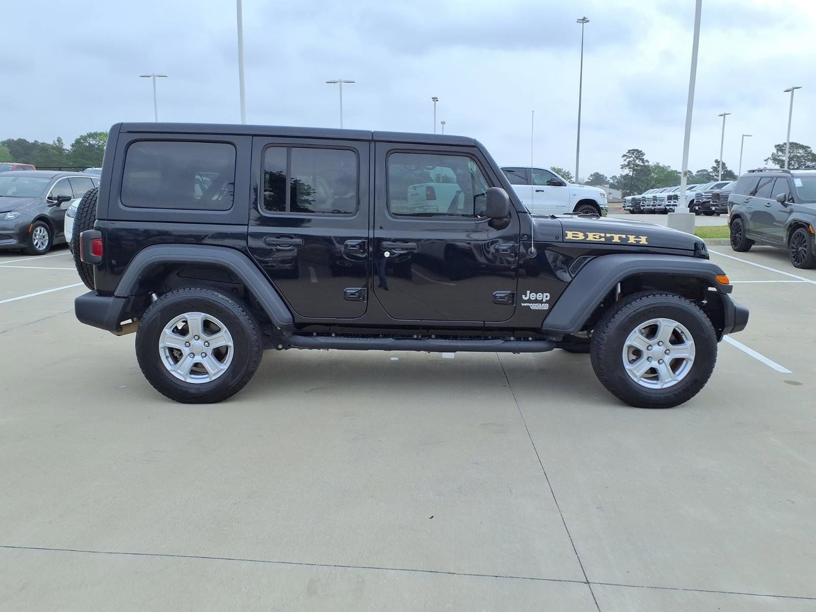 Used 2018 Jeep Wrangler Unlimited Sport S AWD/4WD image 5