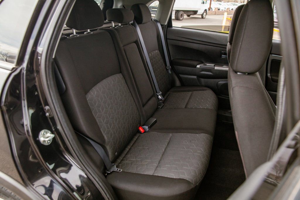 Used 2020 Mitsubishi Outlander Sport SE image 12