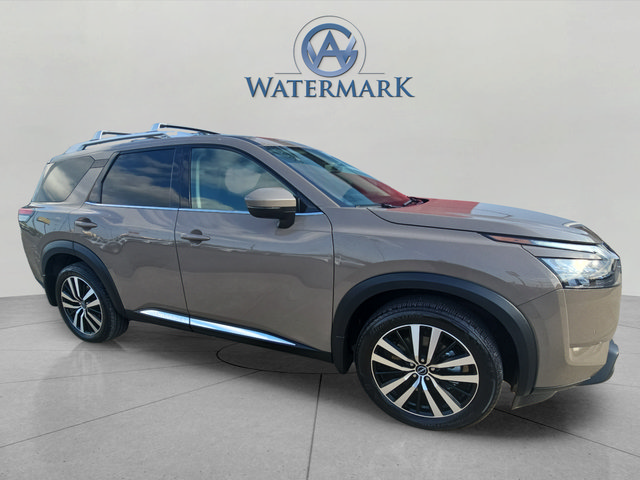 Certified 2025 Nissan Pathfinder Platinum w/ Cargo Package AWD/4WD image 7