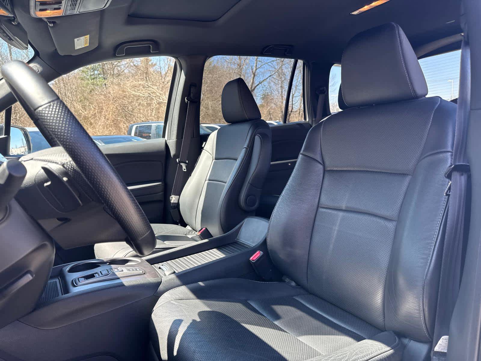 Used 2023 Honda Passport EX-L image 14