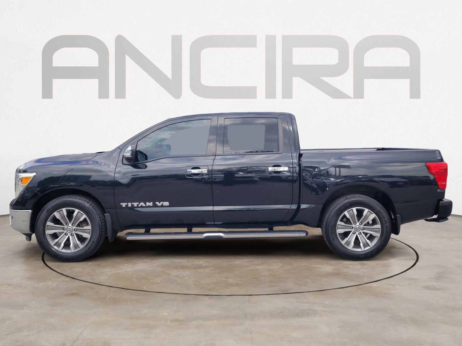Used 2019 Nissan Titan SL RWD image 7
