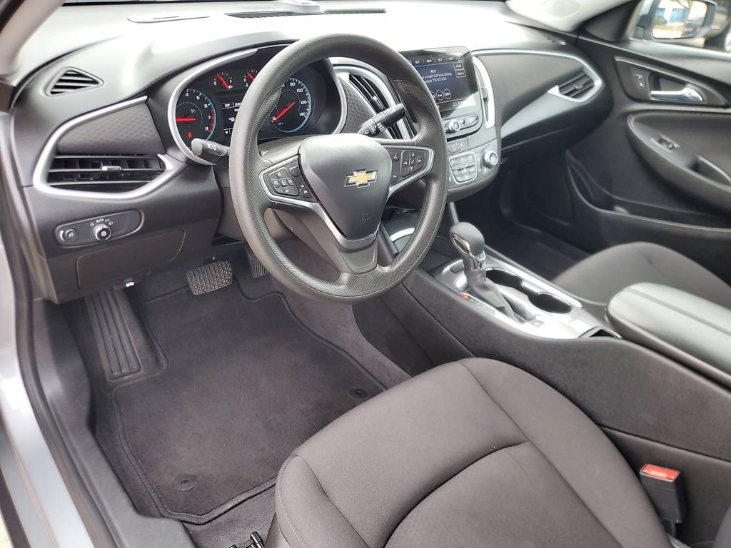 Used 2023 Chevrolet Malibu LT image 14