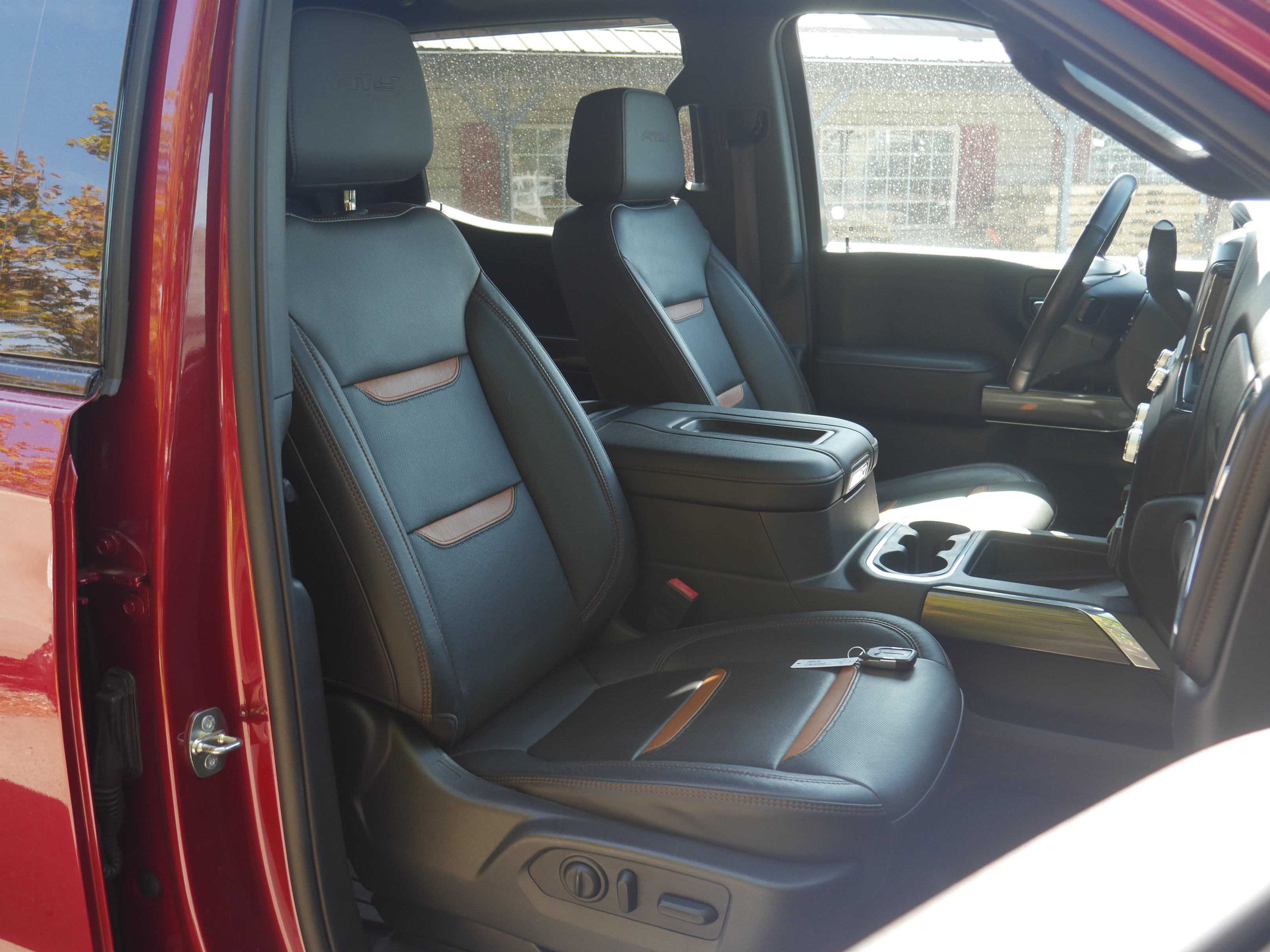 Used 2020 GMC Sierra 1500 AT4 w/ AT4 Premium Package AWD/4WD image 29