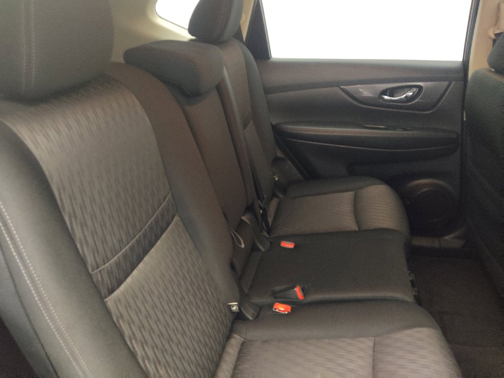 Used 2020 Nissan Rogue S w/ Special Edition Package FWD image 19