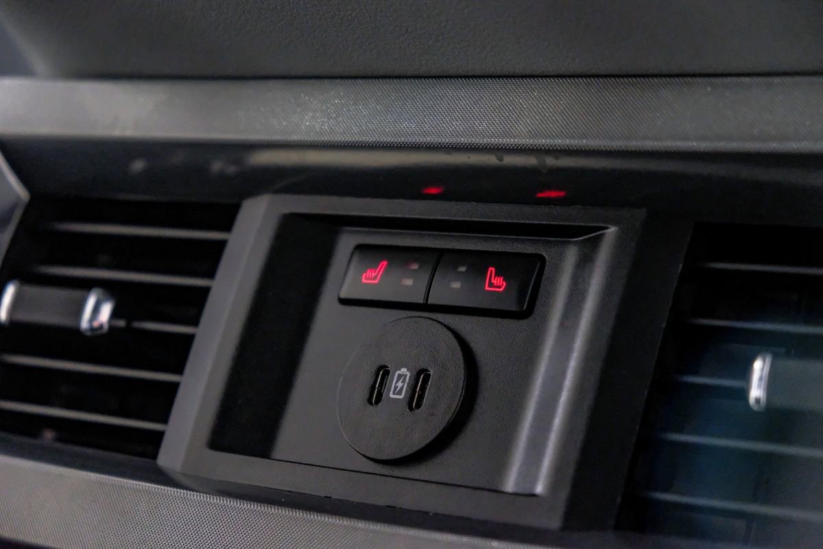 Used 2024 Ford F350 Limited w/ FX4 Off-Road Package image 32