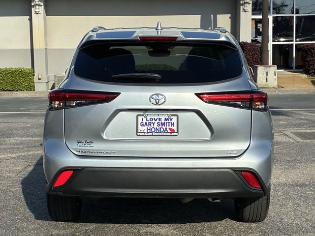 Used 2022 Toyota Highlander XLE image 5