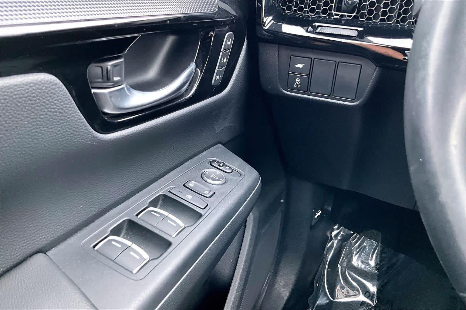 Used 2025 Honda CR-V Sport Touring image 34