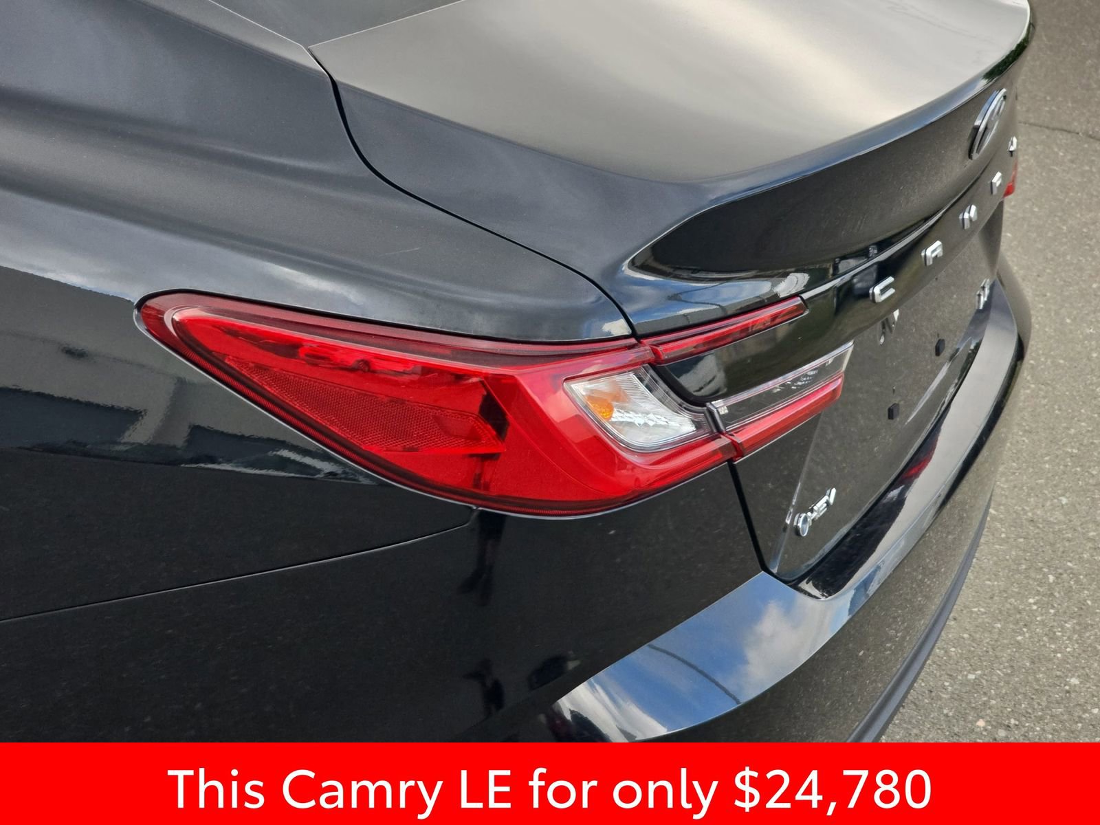 Used 2025 Toyota Camry LE FWD image 39