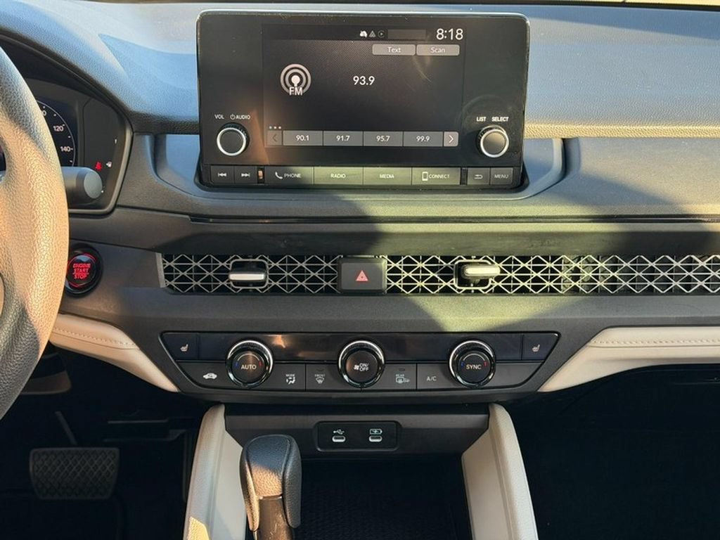 Certified 2025 Honda Accord SE image 14