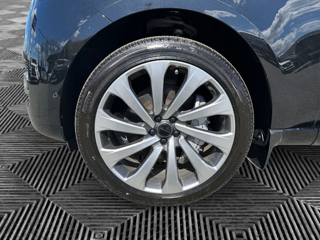 New 2026 Land Rover Range Rover SE AWD/4WD image 14