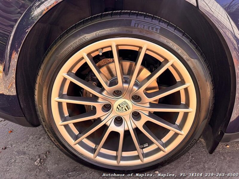 Used 2020 Porsche Panamera 4 AWD/4WD image 35