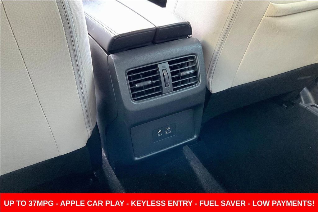 Used 2023 Nissan Rogue SV image 10