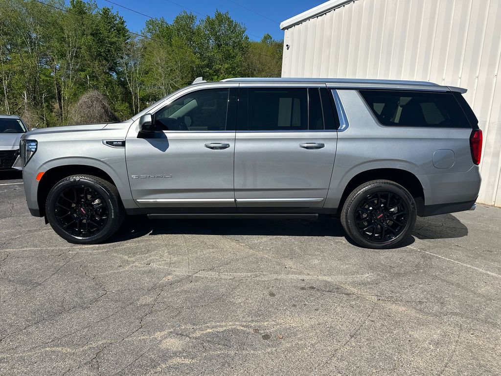 Used 2023 GMC Yukon XL Denali w/ Max Trailering Package image 9