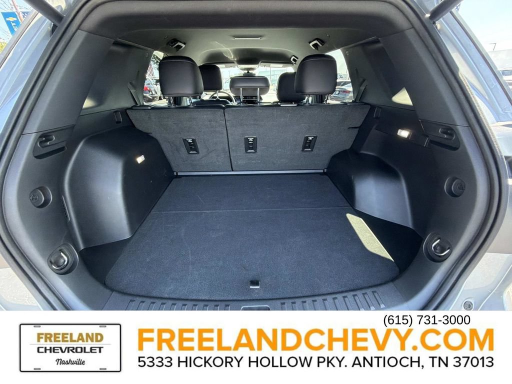 Used 2026 GMC Terrain Elevation w/ Elevation Premium Package FWD image 14
