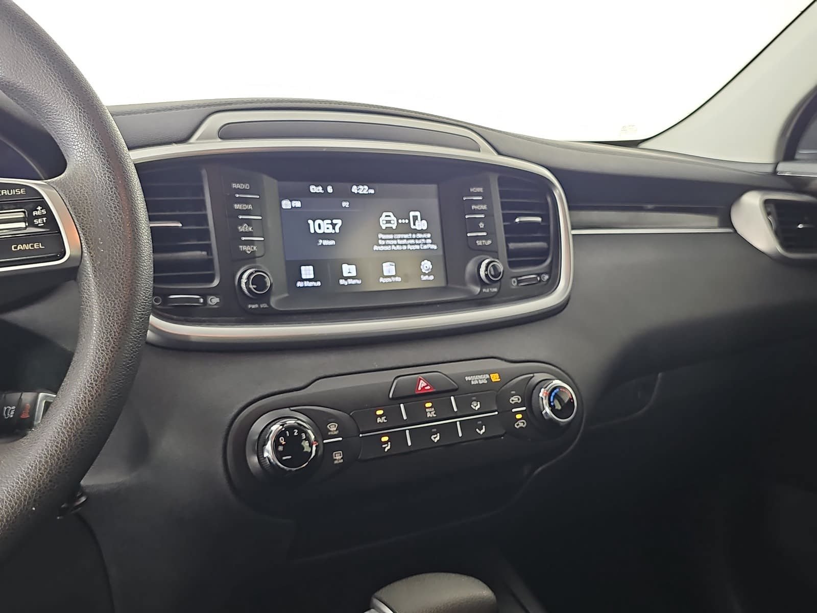 Used 2020 Kia Sorento LX FWD image 18
