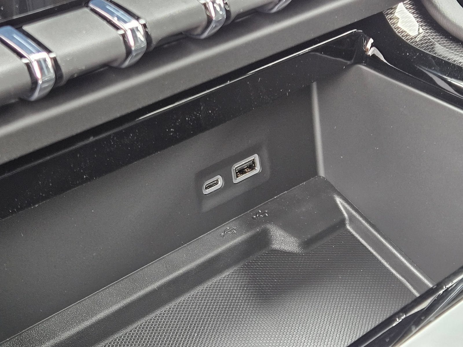 New 2026 GMC Yukon Elevation AWD/4WD image 19