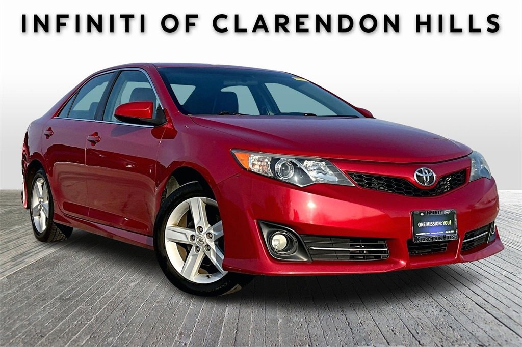 Used 2013 Toyota Camry SE image 1