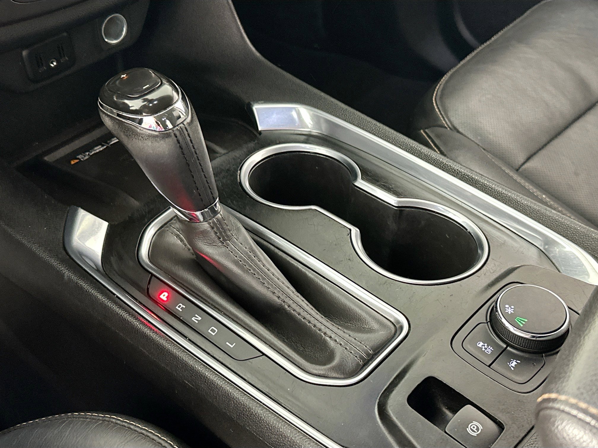 Used 2019 Chevrolet Traverse Premier w/ Driver Confidence II Package image 17