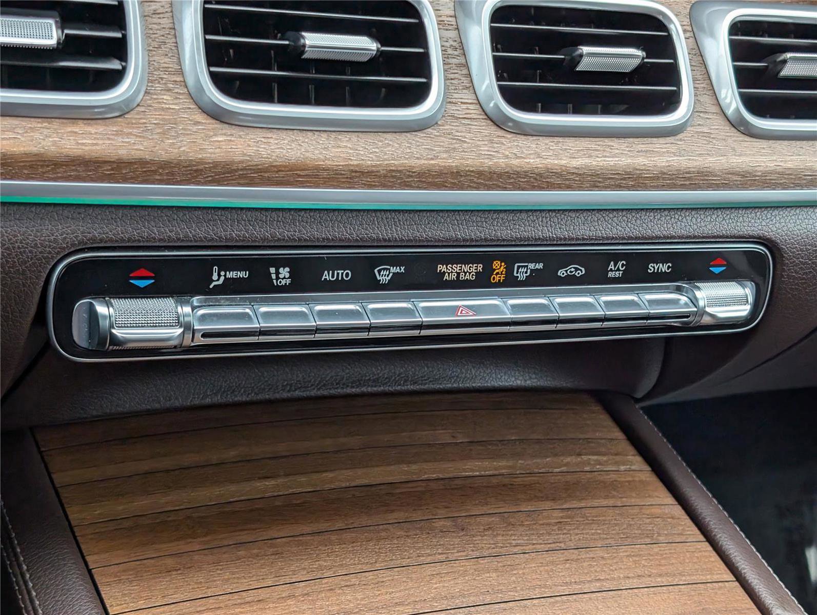 Used 2020 Mercedes-Benz GLE 350 4MATIC image 26