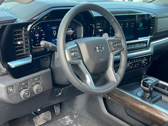 New 2026 Chevrolet Silverado 1500 RST w/ LPO, Dark Essentials Package AWD/4WD image 15