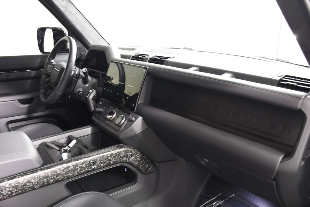 Used 2026 Land Rover Defender 110 AWD/4WD image 19