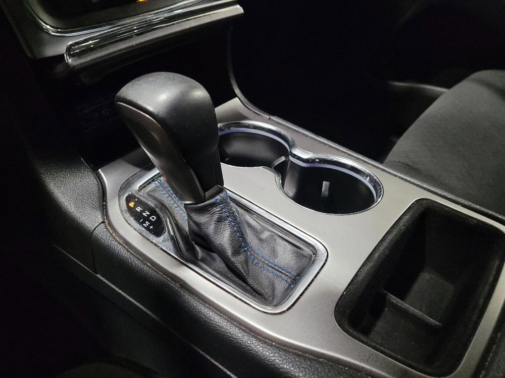 Used 2018 Jeep Grand Cherokee Laredo AWD/4WD image 26