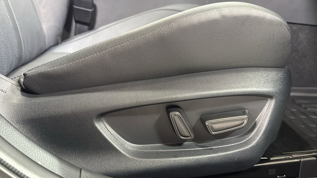 Used 2026 Toyota Camry XSE w/ Premium Package image 20