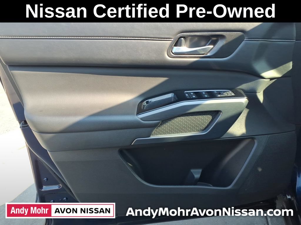 Certified 2025 Nissan Pathfinder SL FWD image 13