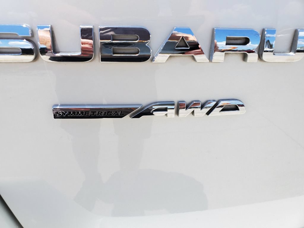 Used 2012 Subaru Outback 2.5i Limited w/ Moonroof Pkg AWD/4WD image 14