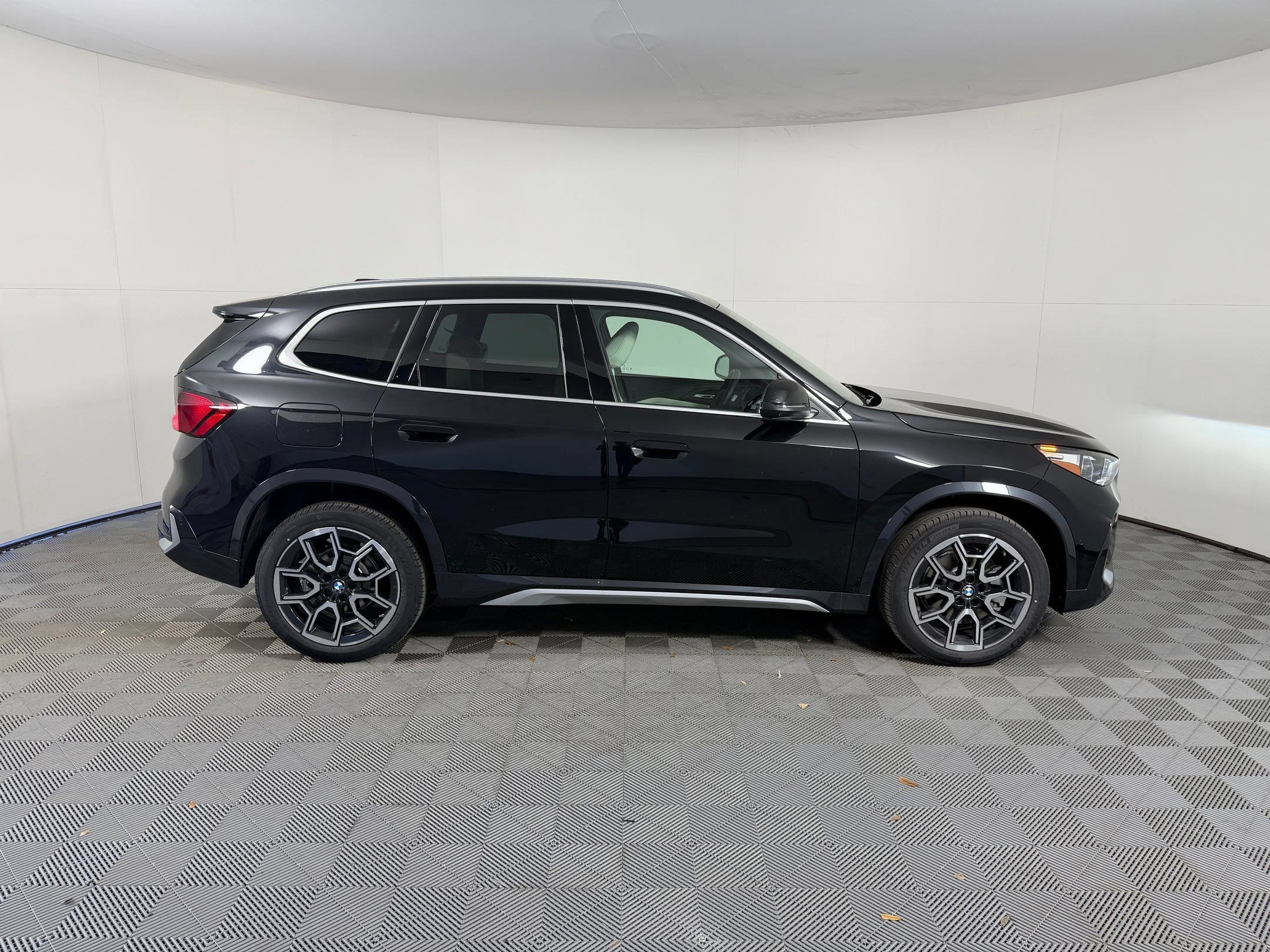 Used 2026 BMW X1 xDrive28i w/ Technology Package AWD/4WD image 8