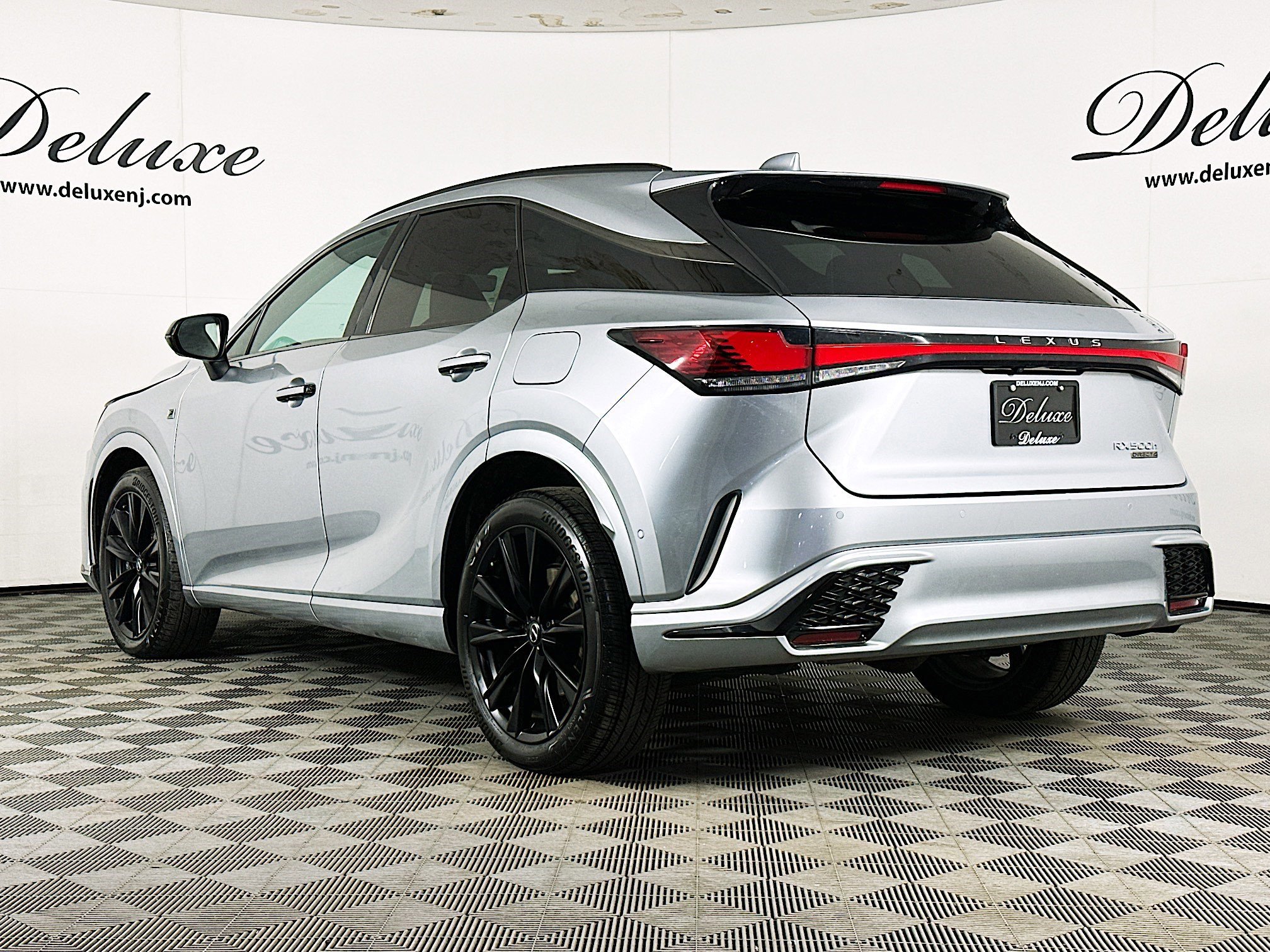 Used 2023 Lexus RX 500h F Sport w/ Cold Area Package image 4