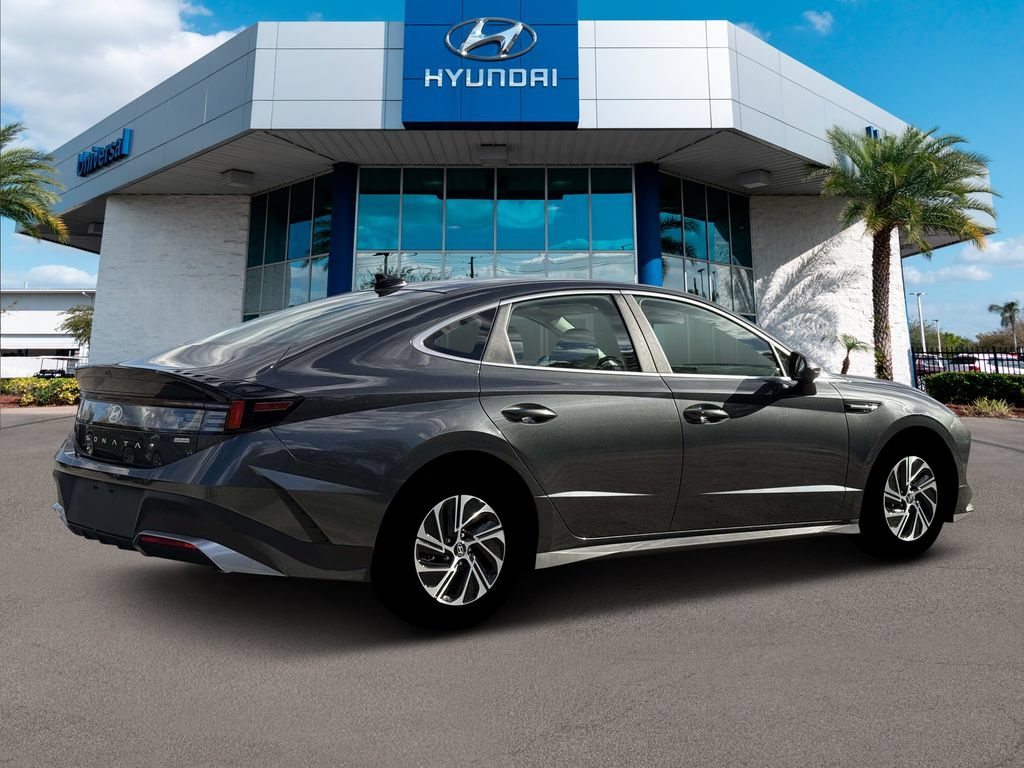 New 2026 Hyundai Sonata Blue FWD image 9