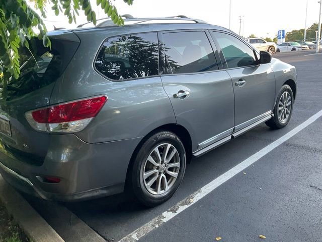 Used 2015 Nissan Pathfinder SL w/ SL Premium Package FWD image 6