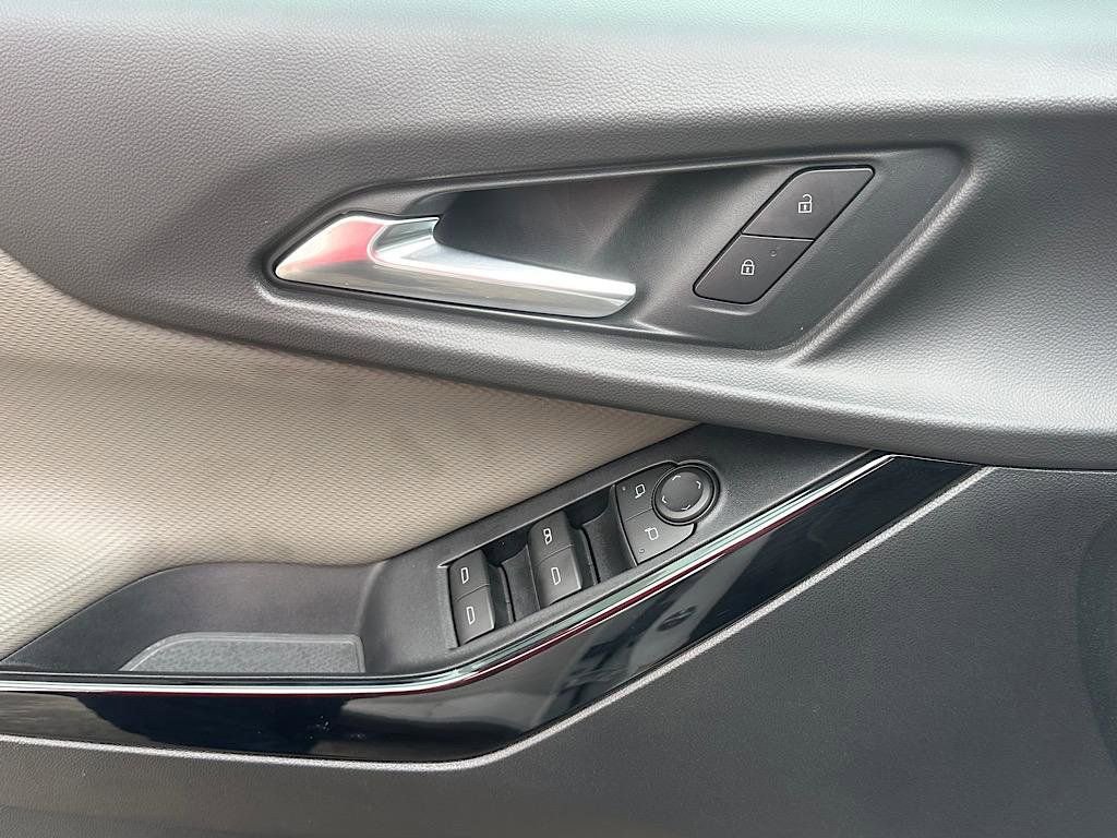 Used 2026 Chevrolet Equinox LT w/ Convenience Package II image 14