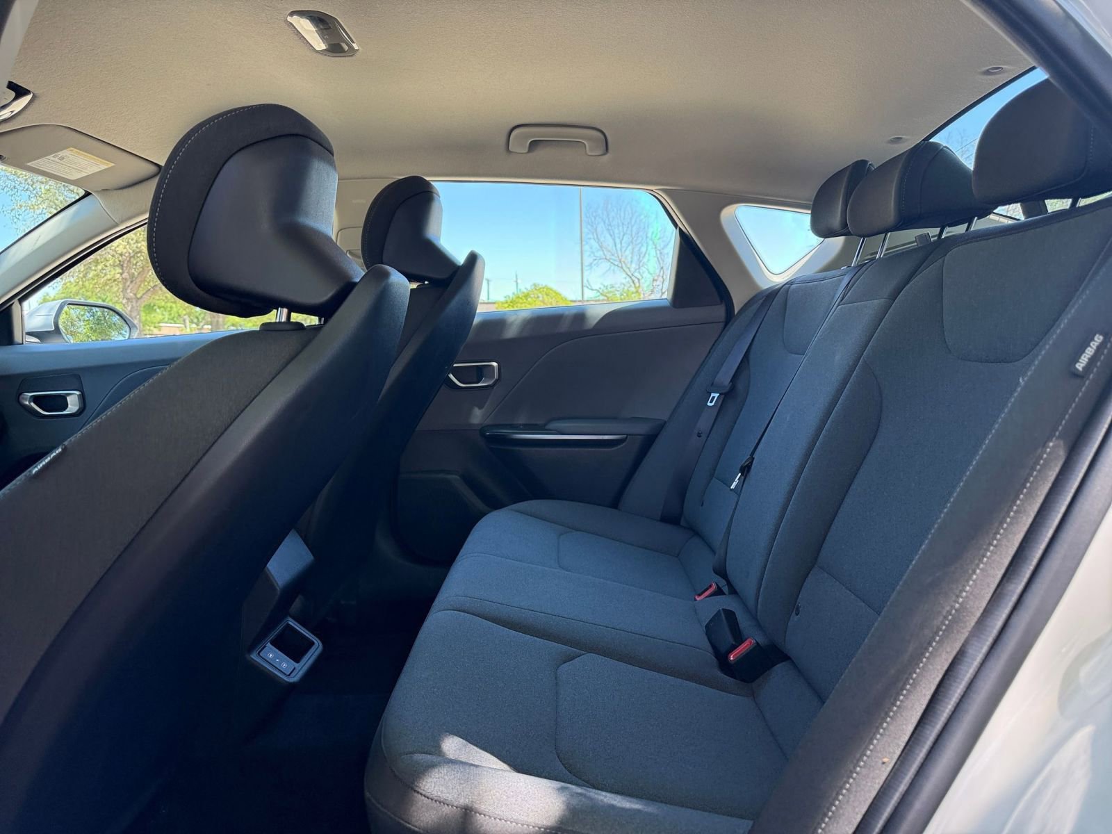Used 2025 Kia K4 FWD image 27