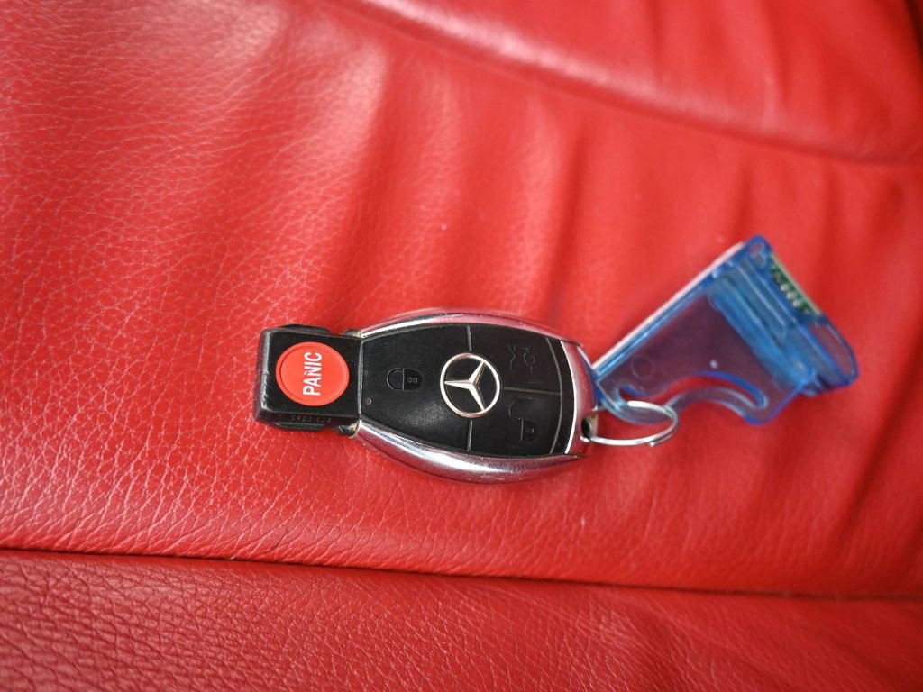 Used 2009 Mercedes-Benz SLK 350 image 39