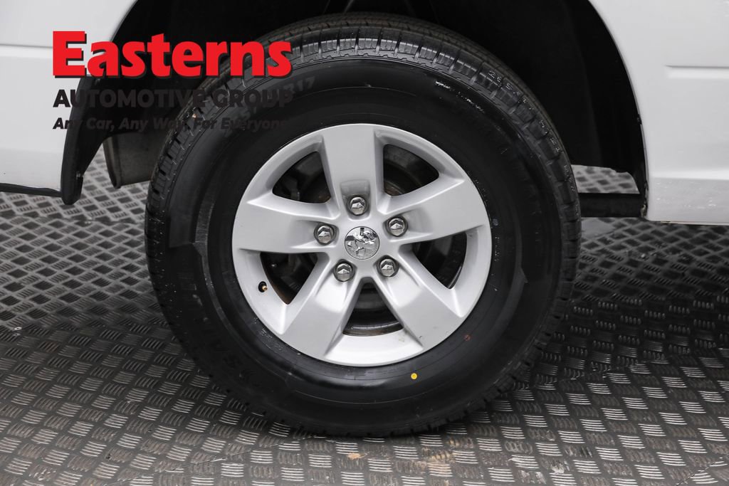 Used 2020 RAM 1500 Classic SLT image 27