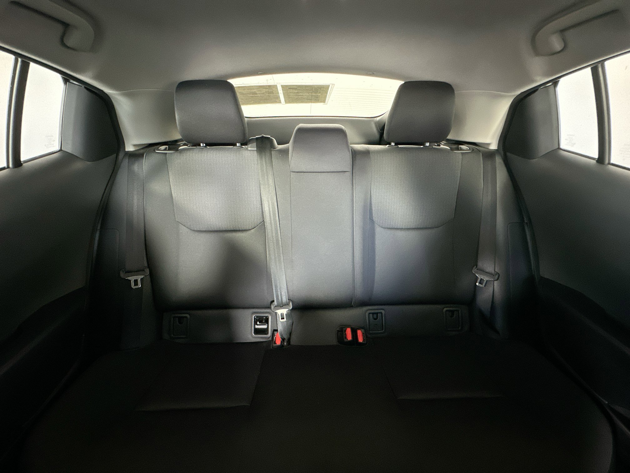 Used 2024 Toyota Prius LE image 30