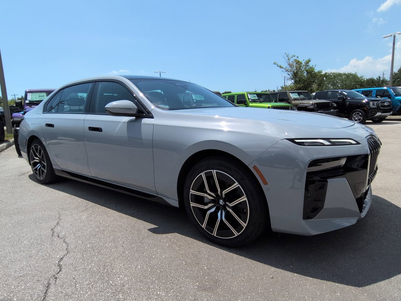 Used 2025 BMW 740i RWD image 2