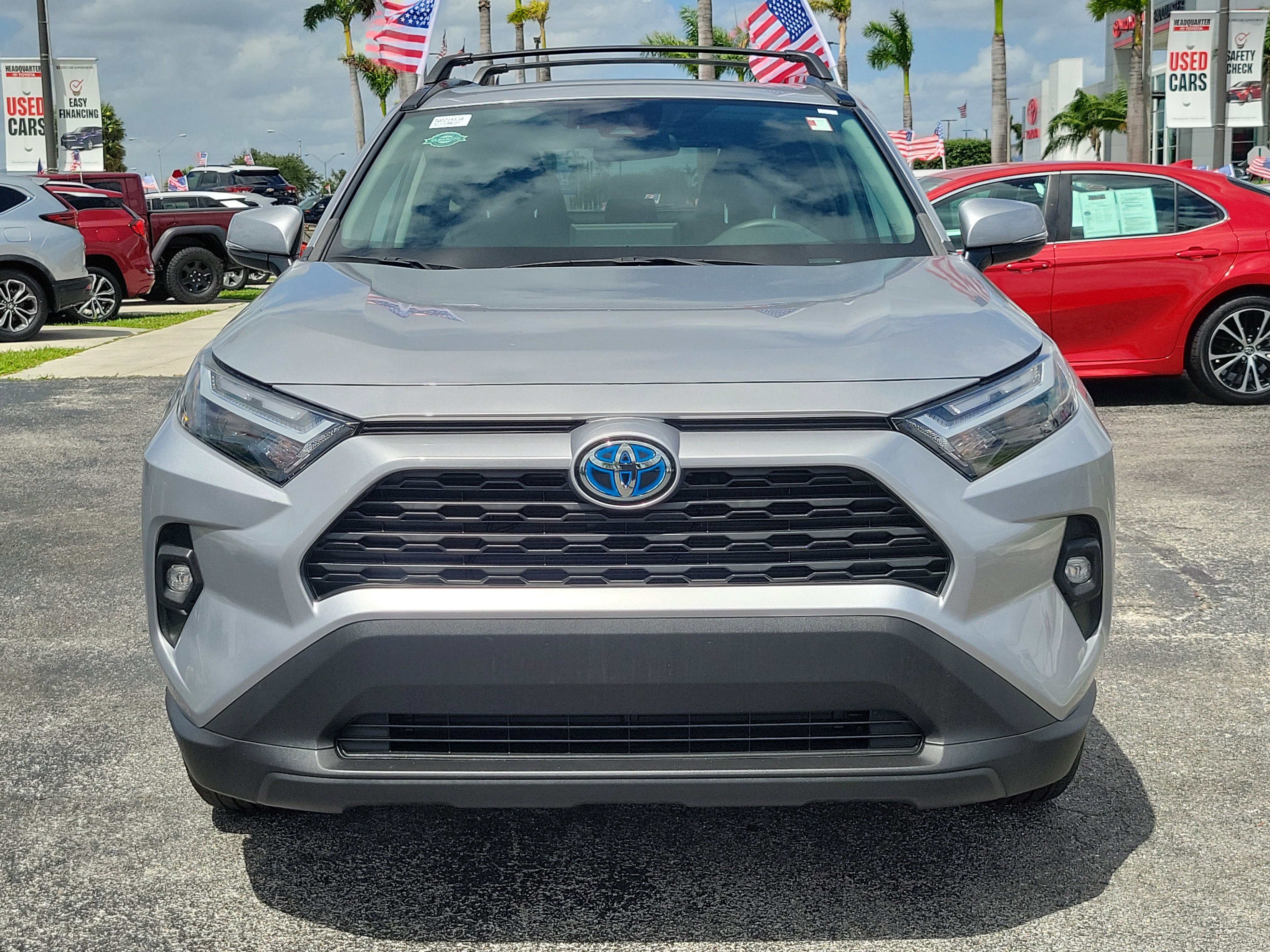 Used 2023 Toyota RAV4 XLE Premium image 4