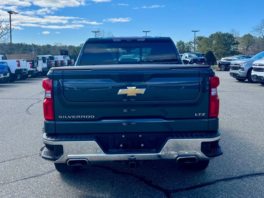 Used 2022 Chevrolet Silverado 1500 LTZ w/ LTZ Premium Package AWD/4WD image 4