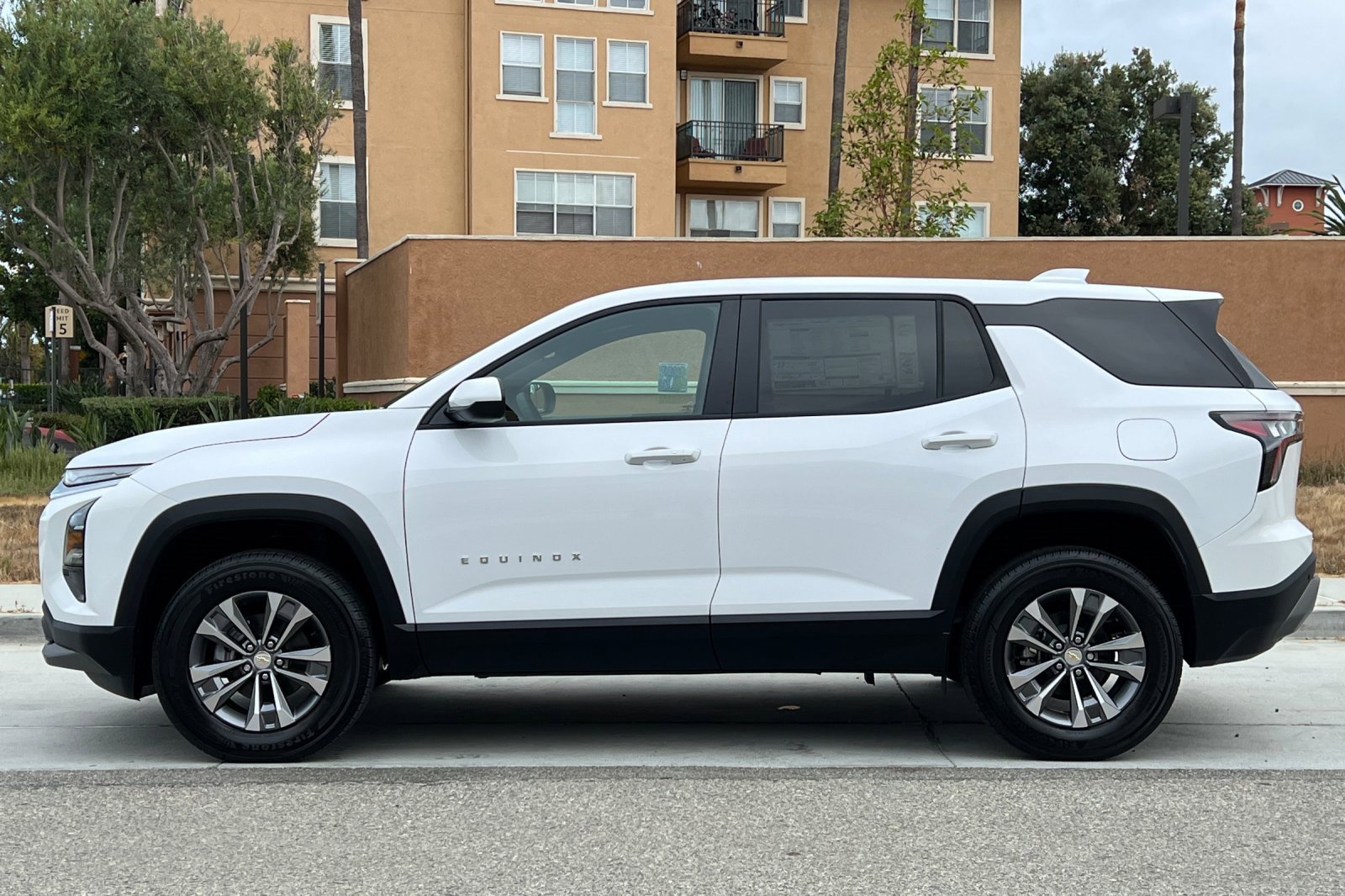 New 2026 Chevrolet Equinox LT image 7