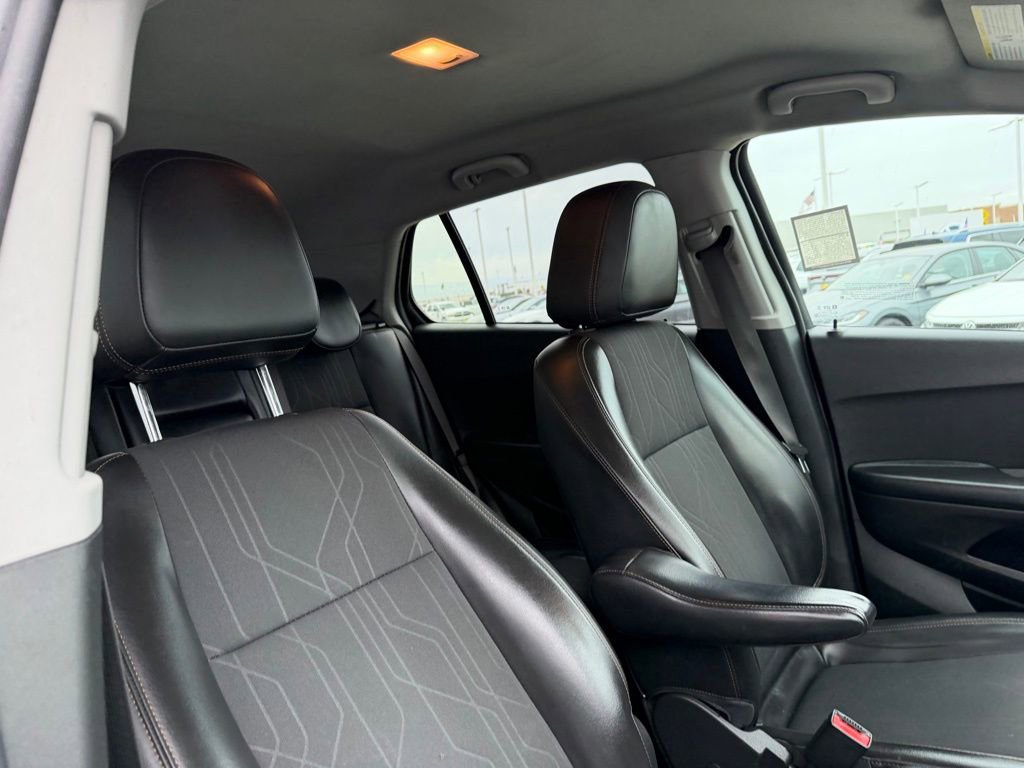 Used 2022 Chevrolet Trax LT w/ Driver Confidence Package image 20