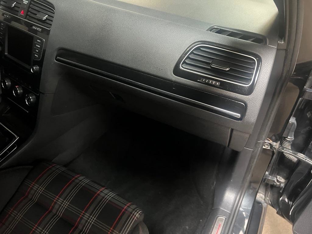 Used 2017 Volkswagen GTI S image 23