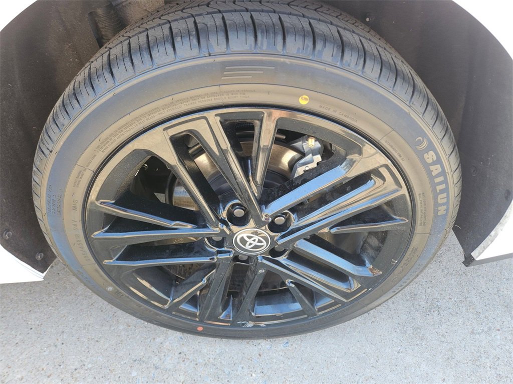 Used 2025 Toyota Camry SE image 25