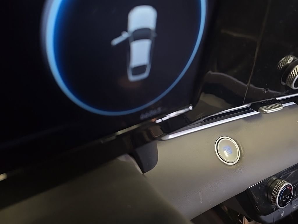 Used 2022 Hyundai Elantra SEL w/ Convenience Package image 4